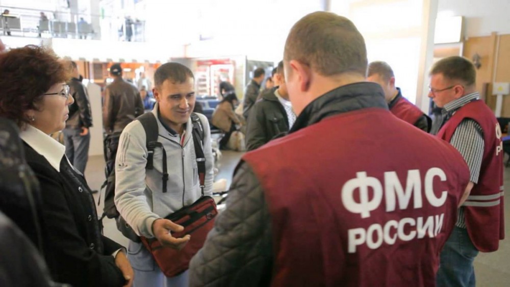 Studiu: Numărul cetățenilor moldoveni care se află în Rusia s-a înjumătățit în decursul unui an